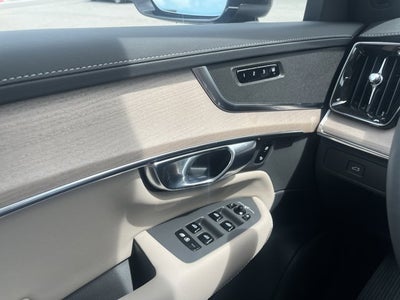 2026 Volvo XC90 Plus