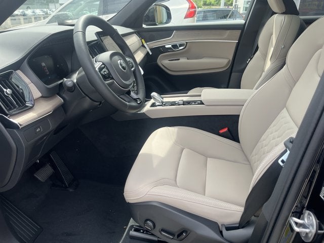 2026 Volvo XC90 Plus