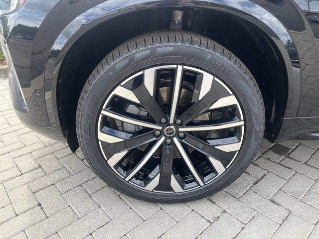 2026 Volvo XC90 Plus