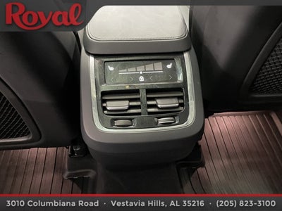 2024 Volvo XC90 Plus Bright Theme