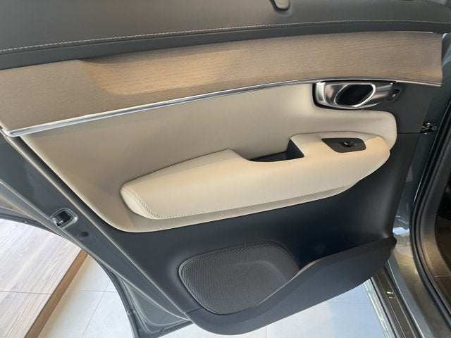 2027 Volvo XC90 Plus