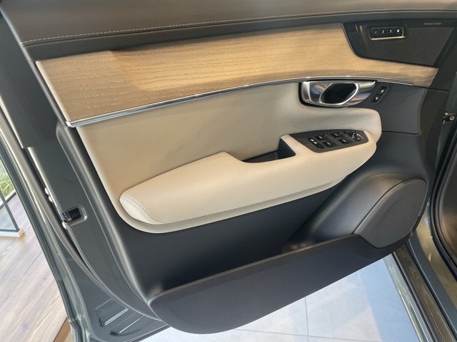 2027 Volvo XC90 Plus