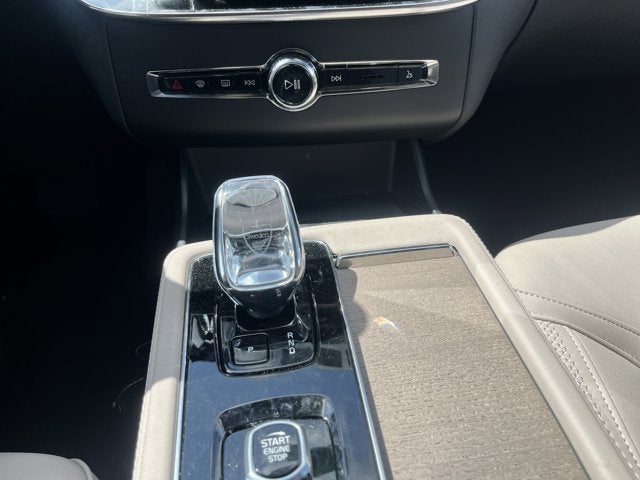 2026 Volvo XC90 Plus