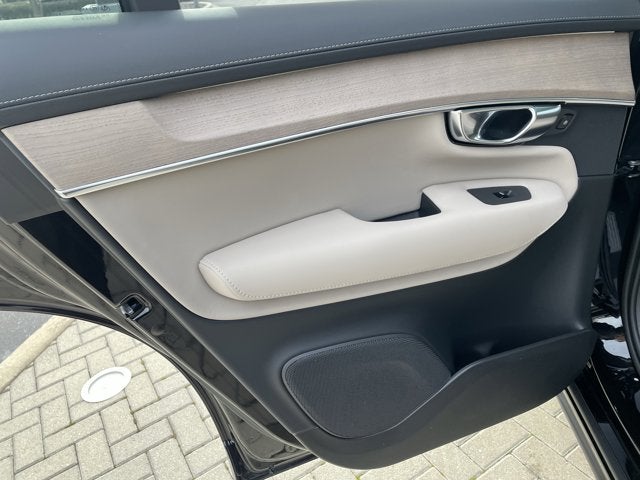 2026 Volvo XC90 Plus