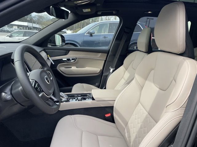 2026 Volvo XC90 Plus