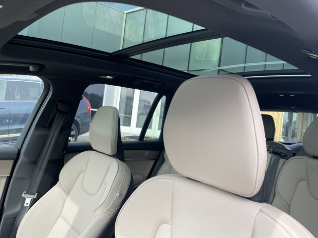 2026 Volvo XC90 Plus