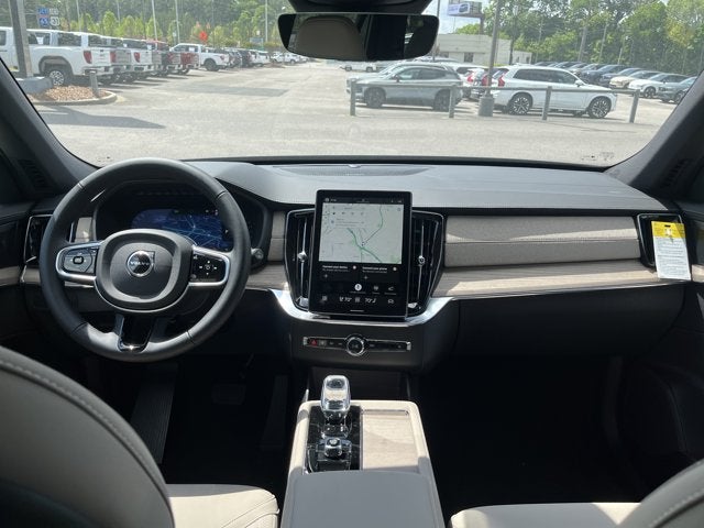2026 Volvo XC90 Plus