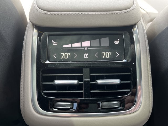2026 Volvo XC90 Plus