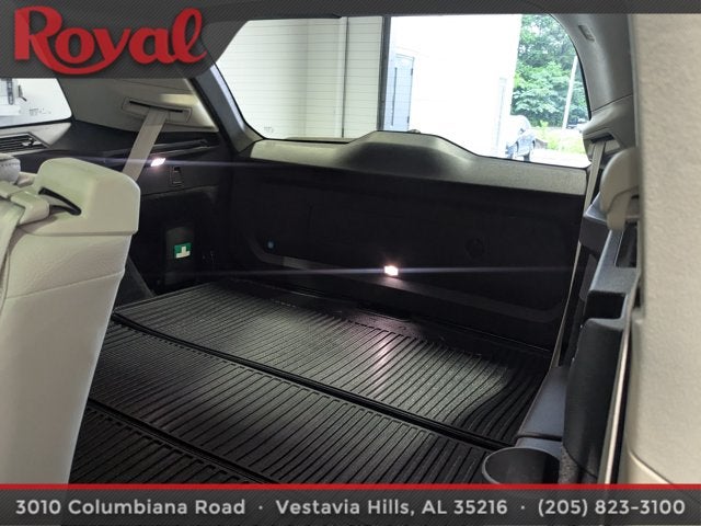 2024 Volvo XC90 Plus Bright Theme