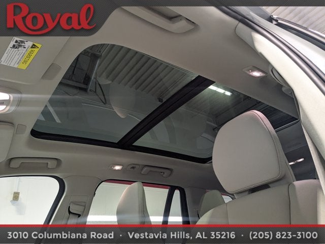 2024 Volvo XC90 Plus Bright Theme