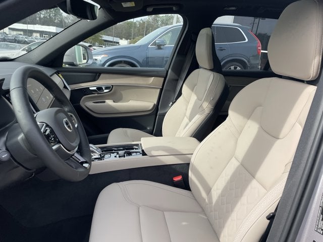 2026 Volvo XC90 Plus