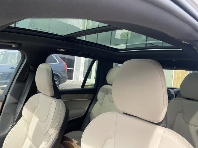 2026 Volvo XC90 Plus