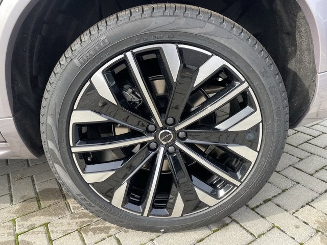 2026 Volvo XC90 Plus