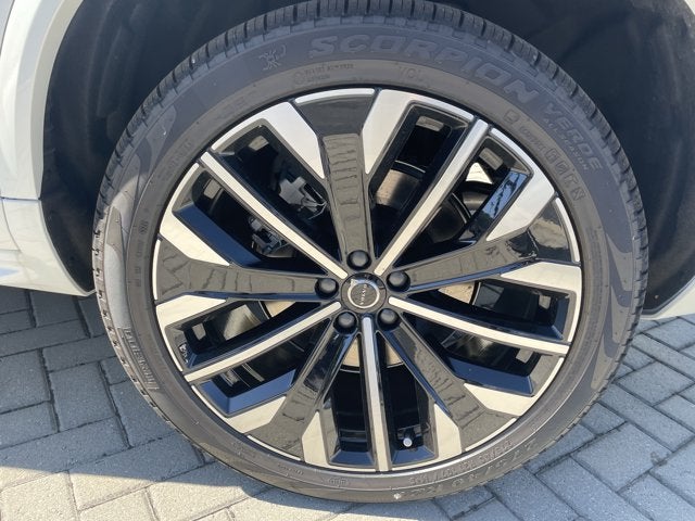 2027 Volvo XC90 Ultra
