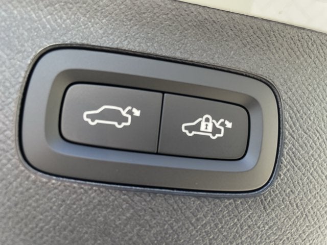 2027 Volvo XC90 Ultra