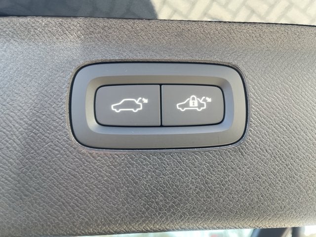 2026 Volvo XC90 Ultra Dark Theme