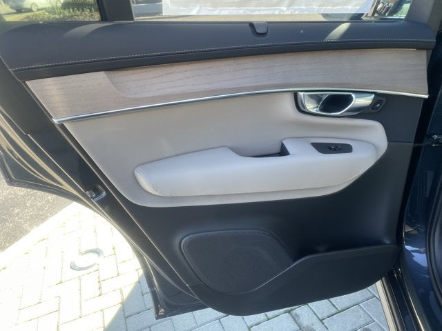 2026 Volvo XC90 Ultra Dark Theme