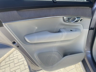 2026 Volvo XC90 Ultra Dark Theme