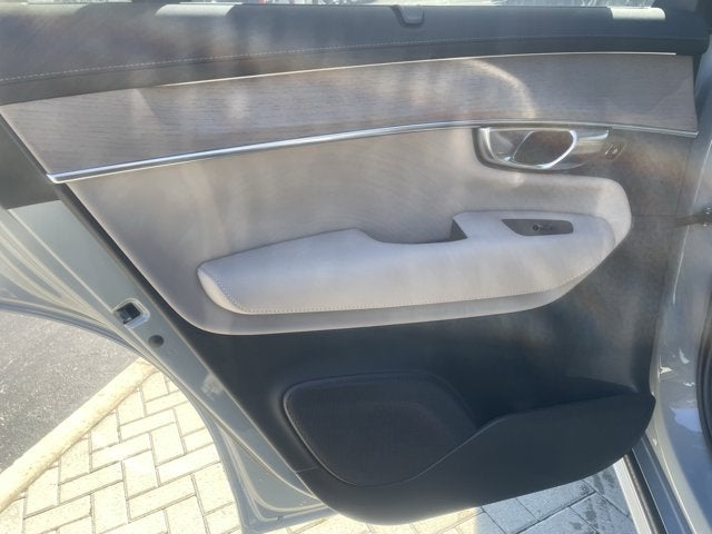 2026 Volvo XC90 Ultra Dark Theme