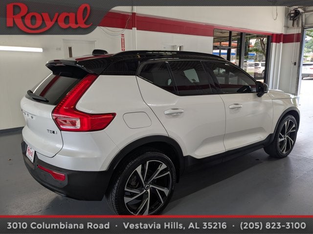 2021 Volvo XC40 R-Design