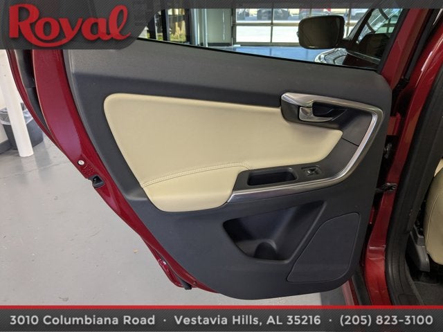 2016 Volvo XC60 T5 Drive-E Premier