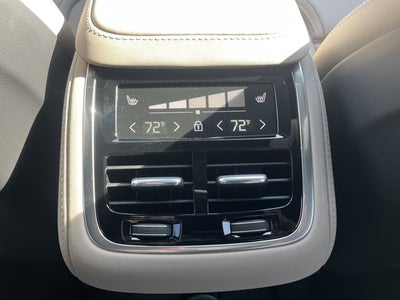 2026 Volvo XC90 Plug-In Hybrid Ultra Dark Theme