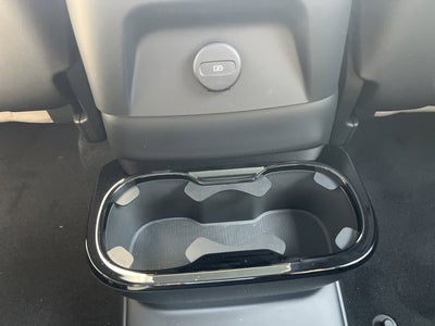 2026 Volvo XC90 Plug-In Hybrid Ultra Dark Theme