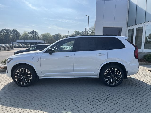 2026 Volvo XC90 Plug-In Hybrid Ultra Dark Theme