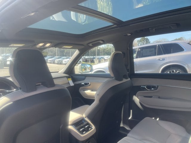 2026 Volvo XC90 Plug-In Hybrid Plus