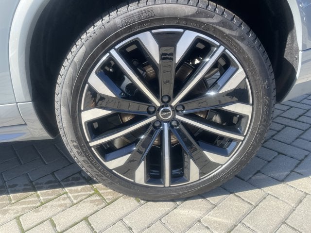 2026 Volvo XC90 Plug-In Hybrid Plus