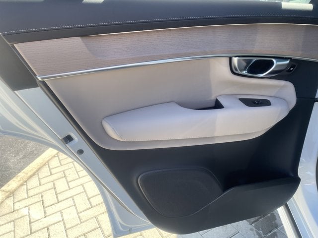 2026 Volvo XC90 Plug-In Hybrid Plus