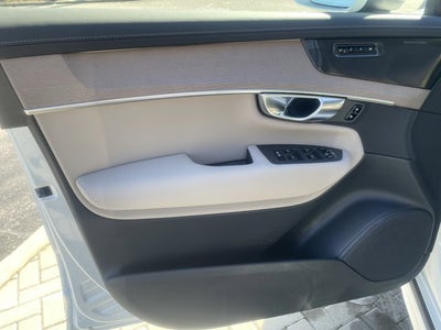 2026 Volvo XC90 Plug-In Hybrid Plus