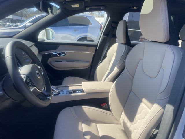 2026 Volvo XC90 Plug-In Hybrid Plus