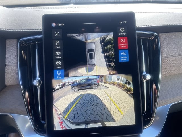 2026 Volvo XC90 Plug-In Hybrid Plus