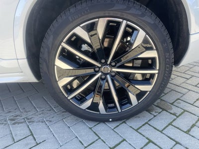 2026 Volvo XC90 Plug-In Hybrid Plus