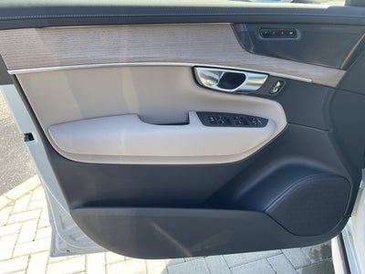 2026 Volvo XC90 Plug-In Hybrid Plus