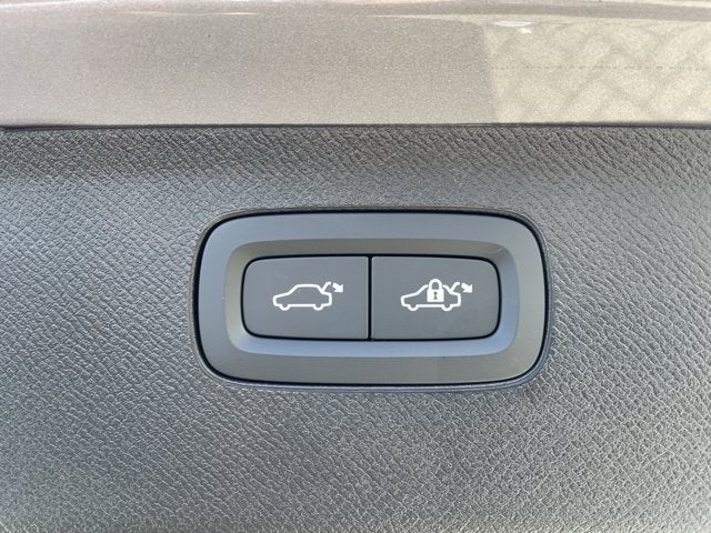 2026 Volvo XC90 Plug-In Hybrid Plus