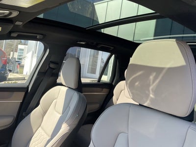 2026 Volvo XC90 Plug-In Hybrid Plus