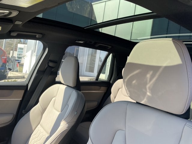 2026 Volvo XC90 Plug-In Hybrid Plus