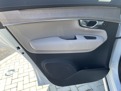 2026 Volvo XC90 Plug-In Hybrid Plus