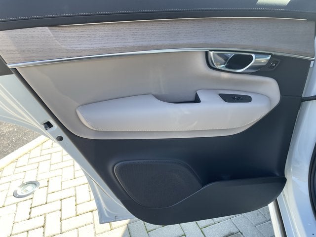 2026 Volvo XC90 Plug-In Hybrid Plus