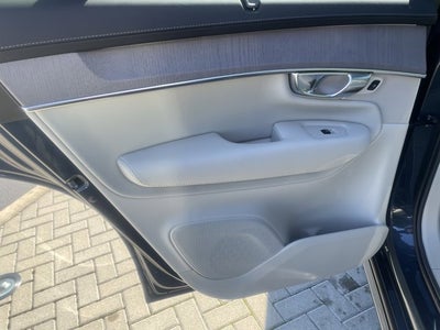 2026 Volvo XC90 Plug-In Hybrid Ultra