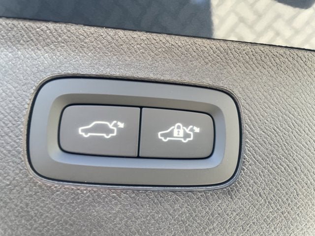 2026 Volvo XC90 Plug-In Hybrid Ultra