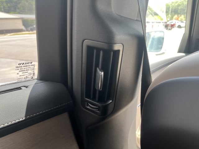 2026 Volvo XC90 Plug-In Hybrid Ultra