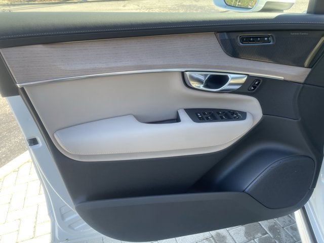 2026 Volvo XC90 Plug-In Hybrid Ultra