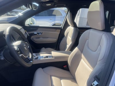 2026 Volvo XC90 Plug-In Hybrid Ultra