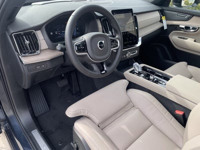 2026 Volvo XC90 Plug-In Hybrid Ultra Dark Theme