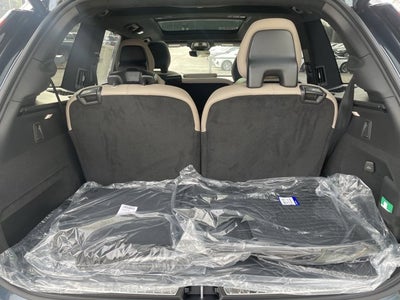 2026 Volvo XC90 Plug-In Hybrid Ultra Dark Theme