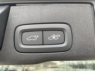 2026 Volvo XC60 Plug-In Hybrid Plus