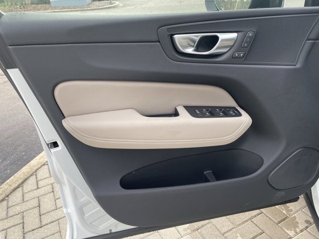 2026 Volvo XC60 Plug-In Hybrid Plus